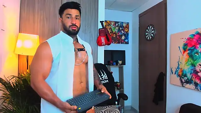 Snapshot of naugthy_dominant chatting on October 13, 1:17 pm naugthy dominant online show from October 13, 1:17 pm