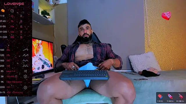 Snapshot of naugthy_dominant chatting on December 23, 8:57 pm naugthy dominant online show from December 23, 8:57 pm