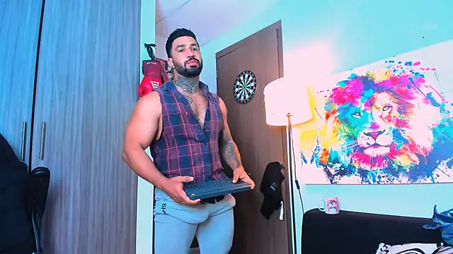 Snapshot of naugthy_dominant chatting on October 15, 2:02 pm naugthy dominant online show from October 15, 2:02 pm