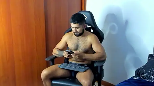 ethaanjones online show from January 10, 9:52 pm