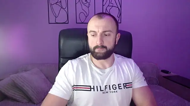 brindlefly6969 online show from February 5, 3:08 pm