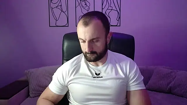 brindlefly6969 online show from November 10, 11:37 am