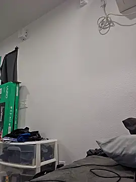 Iliketocooksquirt25 online show from April 21, 2:37 am