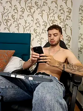 Michael magno online show from April 4, 12:46 pm