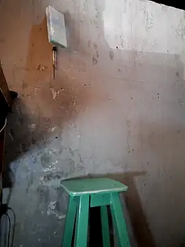 hecwil8 online show from April 22, 6:34 pm