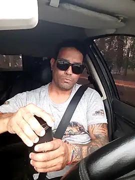 hecwil8 online show from October 17, 11:25 am