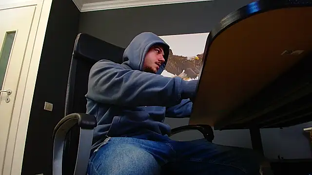 Snapshot of JoshKnights chatting on March 6, 5:14 am JoshKnights online show from March 6, 5:14 am