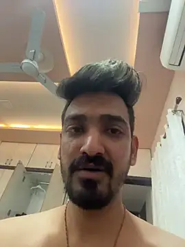 hornyguy271192 online show from December 18, 6:37 pm