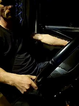 Nakeddriver1and-Wife online show from April 9, 1:47 am