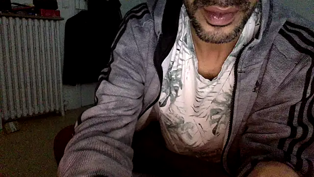 Snapshot of molozeb chatting on October 6, 9:41 pm molozeb online show from October 6, 9:41 pm