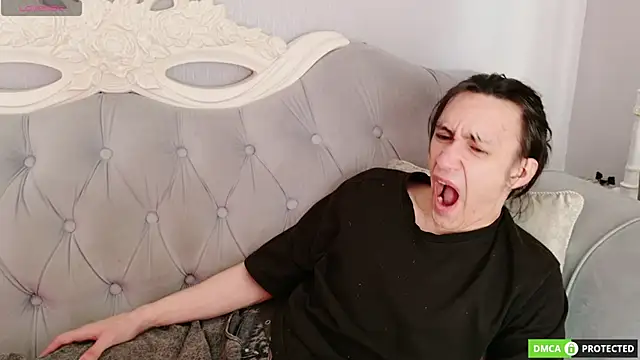 CalvinOwens online show from April 22, 3:02 am