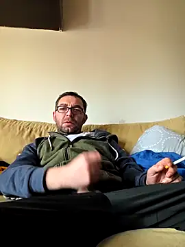 crissbadboy online show from February 4, 9:37 am