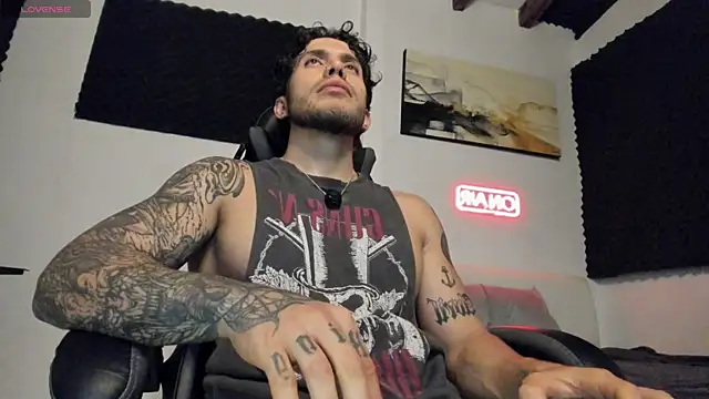 LucianSinclair online show from April 22, 2:29 am