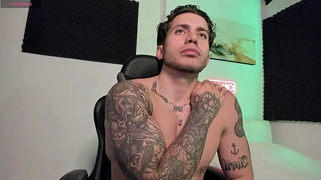 LucianSinclair online show from March 11, 3:57 am