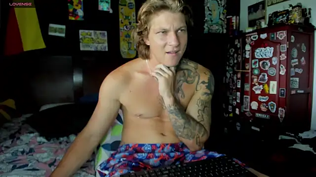 Snapshot of Tom_Krakow chatting on September 23, 6:40 pm Tom Krakow online show from September 23, 6:40 pm