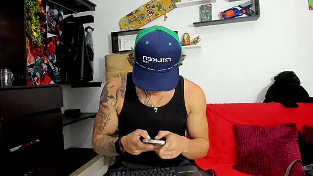 Snapshot of Tom_Krakow chatting on February 27, 7:04 pm Tom Krakow online show from February 27, 7:04 pm