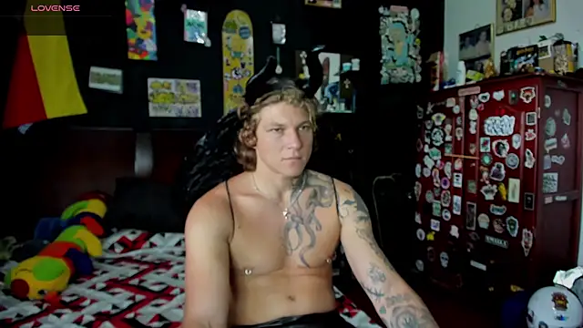 Tom Krakow online show from October 29, 8:01 pm