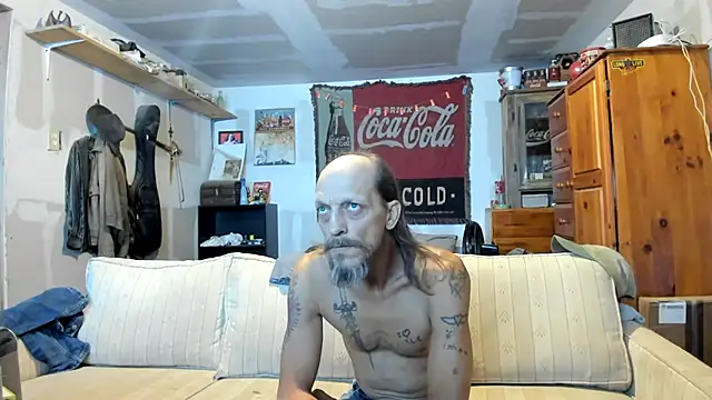 Snapshot of jayshort786 chatting on October 14, 1:51 pm jayshort786 online show from October 14, 1:51 pm