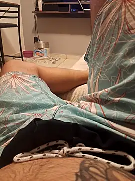 dredre1069 online show from April 15, 2:22 am