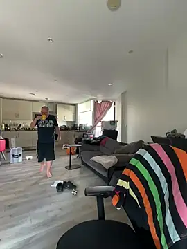 LondonTeffy online show from July 13, 12:29 pm