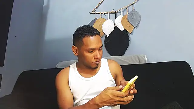 Snapshot of Grandeygruesa1 chatting on October 12, 12:54 pm Grandeygruesa1 online show from October 12, 12:54 pm