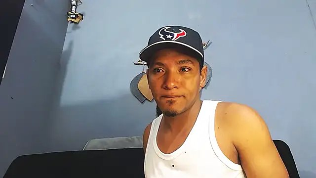 Snapshot of Grandeygruesa1 chatting on October 4, 5:34 am Grandeygruesa1 online show from October 4, 5:34 am