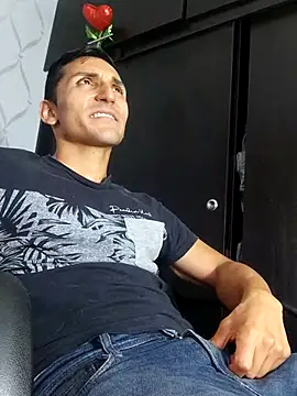 Snapshot of Marck_Muscle chatting on March 2, 10:23 pm Marck Muscle online show from March 2, 10:23 pm
