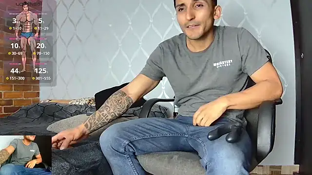 Snapshot of Marck_Muscle chatting on March 19, 12:26 am Marck Muscle online show from March 19, 12:26 am