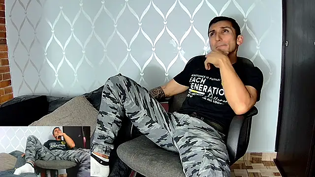 Snapshot of Marck_Muscle chatting on January 15, 1:45 am Marck Muscle online show from January 15, 1:45 am