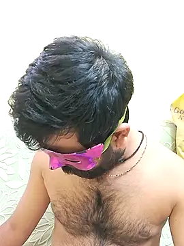 GlassBarge9 online show from March 6, 7:11 pm