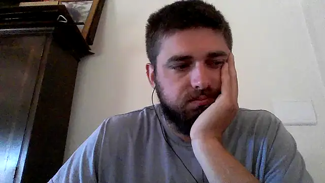 Snapshot of Dat1994 chatting on January 30, 11:33 am Dat1994 online show from January 30, 11:33 am