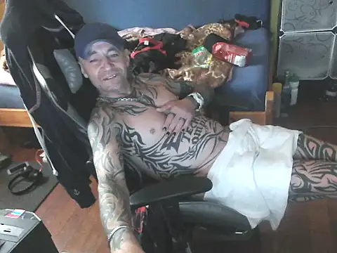 Tomi18cmm2 online show from September 27, 2:04 pm