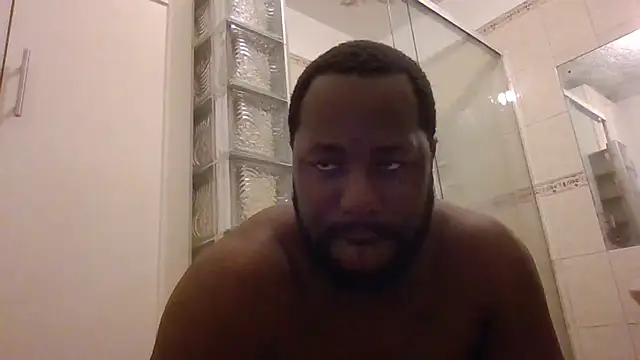 Snapshot of Bighood_T chatting on October 11, 5:55 am Bighood T online show from October 11, 5:55 am