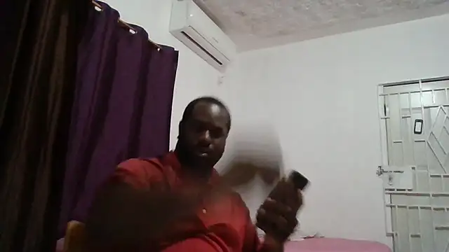 Snapshot of Bighood_T chatting on October 16, 3:36 am Bighood T online show from October 16, 3:36 am