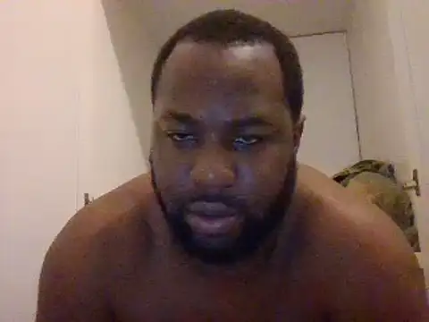 Snapshot of Bighood_T chatting on December 4, 3:37 am Bighood T online show from December 4, 3:37 am