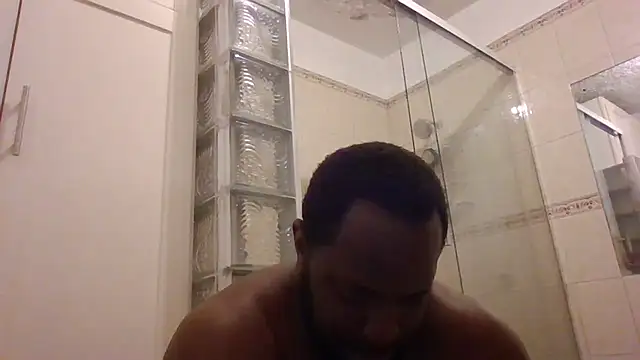 Snapshot of Bighood_T chatting on September 18, 3:41 am Bighood T online show from September 18, 3:41 am