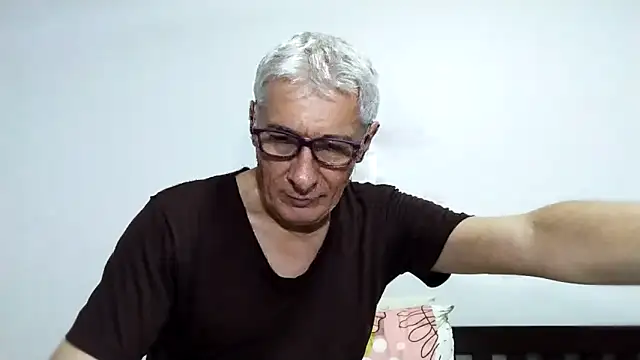 BIGUNCUTHARDCOCK online show from February 3, 7:24 am