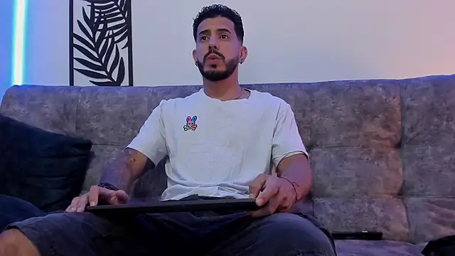 Bruno Mattos online show from February 8, 9:57 pm