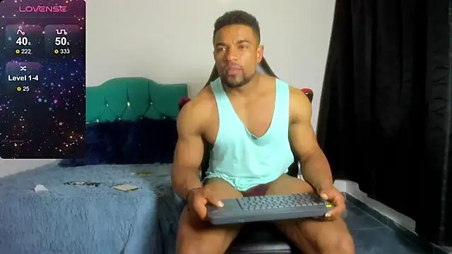 estebanlobo- online show from December 22, 5:42 pm