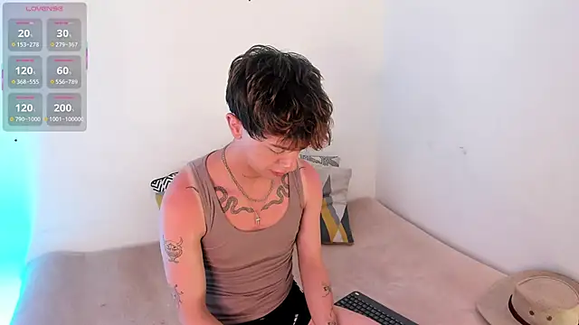 Snapshot of Tomy_Rox chatting on September 26, 9:12 pm Tomy Rox online show from September 26, 9:12 pm