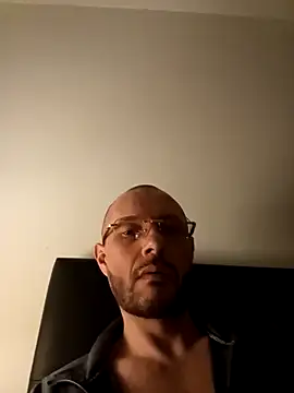 Guitccch online show from April 26, 10:17 pm