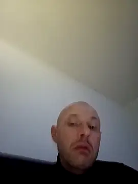 Guitccch online show from April 9, 8:20 am