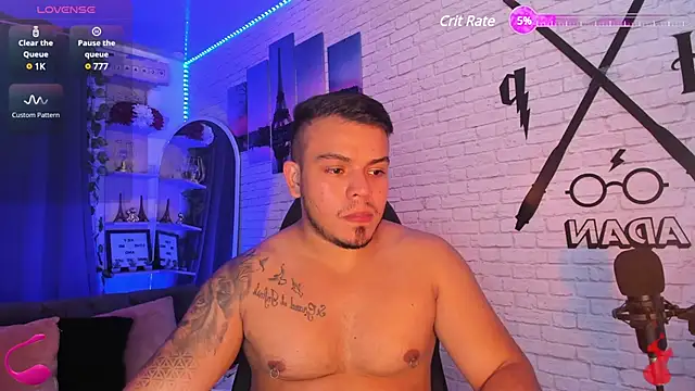 Snapshot of Naughty_Charly chatting on January 21, 1:39 am Naughty Charly online show from January 21, 1:39 am