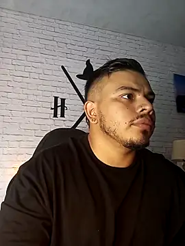 Snapshot of Naughty_Charly chatting on March 10, 3:20 pm Naughty Charly online show from March 10, 3:20 pm