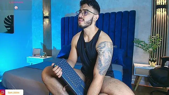 Liam Kleiin online show from June 6, 11:38 am