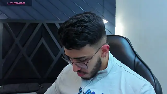 Liam Kleiin online show from October 20, 11:25 am