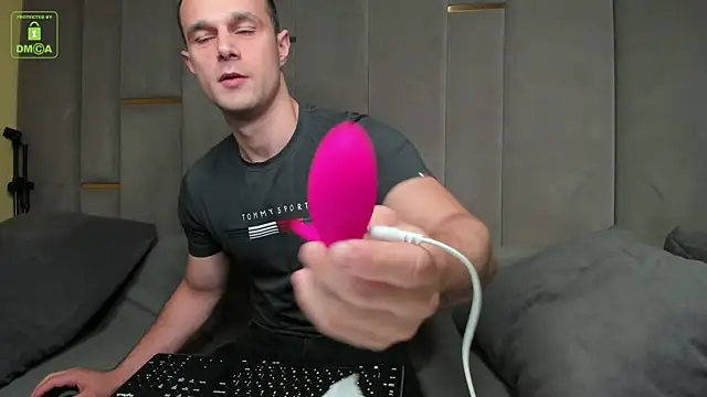 BrandonNorris online show from September 24, 4:23 am