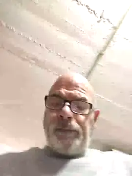 bottomhairy online show from February 1, 3:33 pm