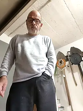 bottomhairy online show from March 25, 12:42 pm