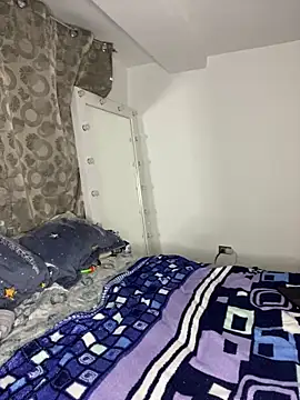 milangym127 online show from December 12, 12:27 am